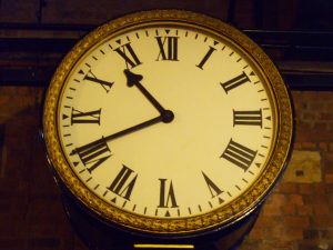 Clock time 10:42